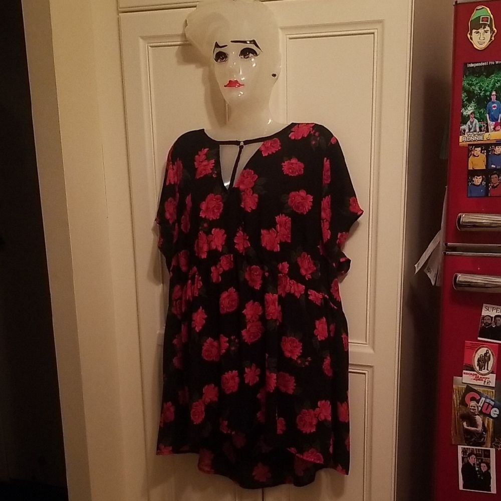 Torrid Black Top with Red Floral Design 3